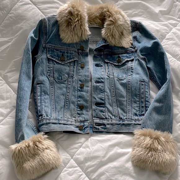 Reformation Aussie Denim Jacket Faux Fur Trim - Picture 3 of 5